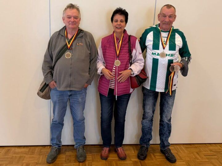 Platz 2 Die Hibiduriker