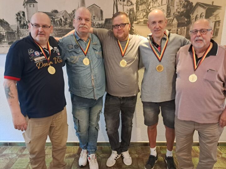 Platz 1 Rot Weiß Bielefeld